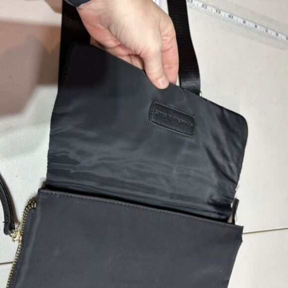 Steve Madden convertible Quilted Black crossbody bag Messenger bag - Picture 7 of 12